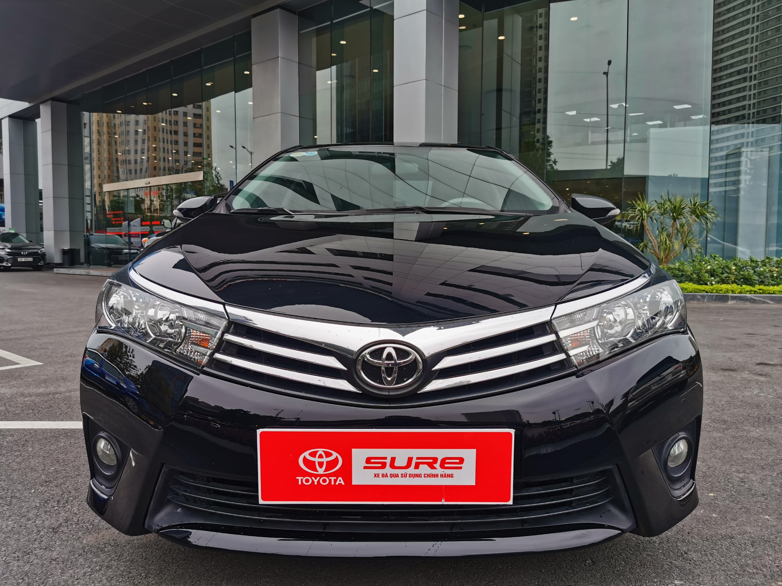 Toyota Altis 1.8AT 2015 màu đen
