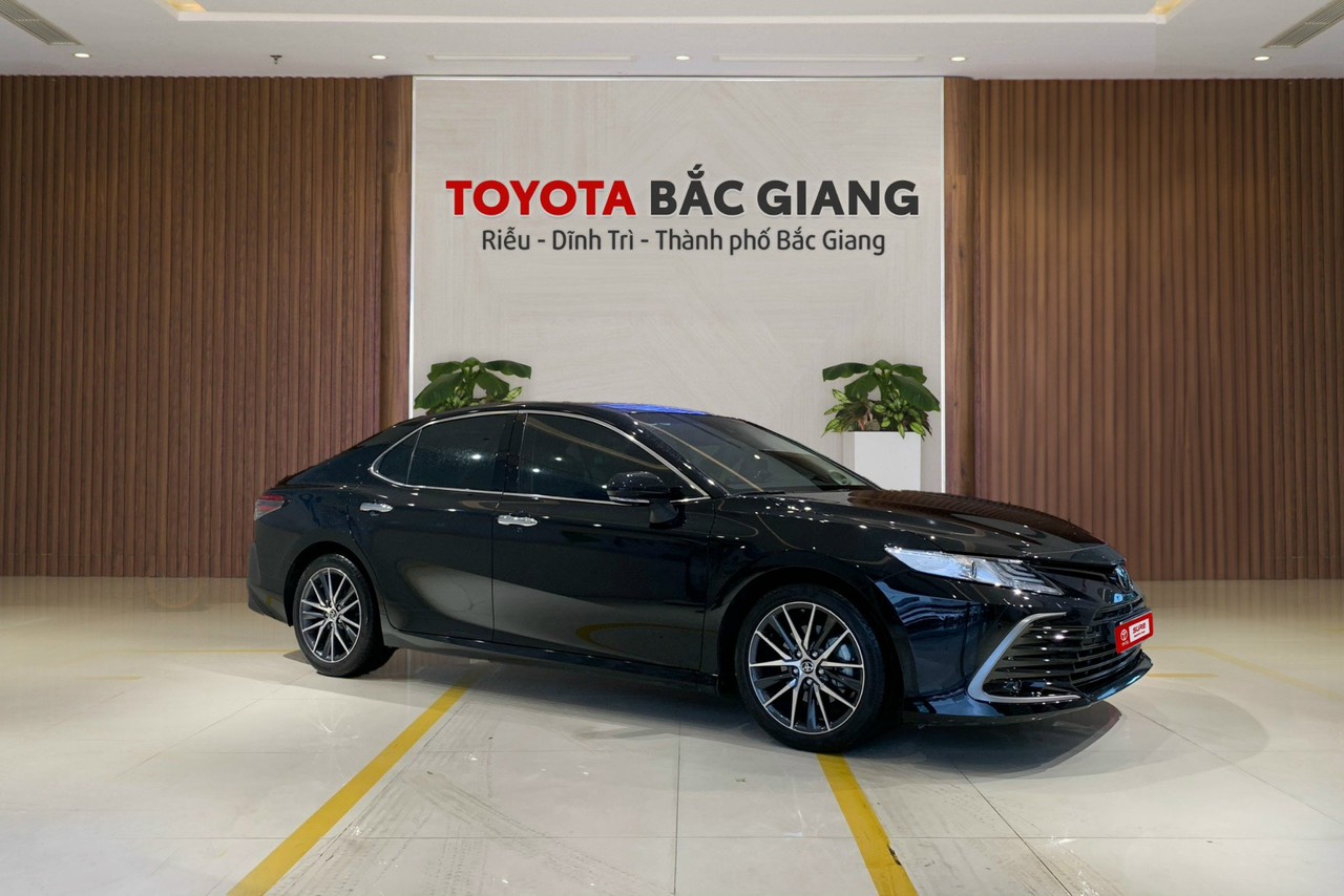 Camry 2.5Q