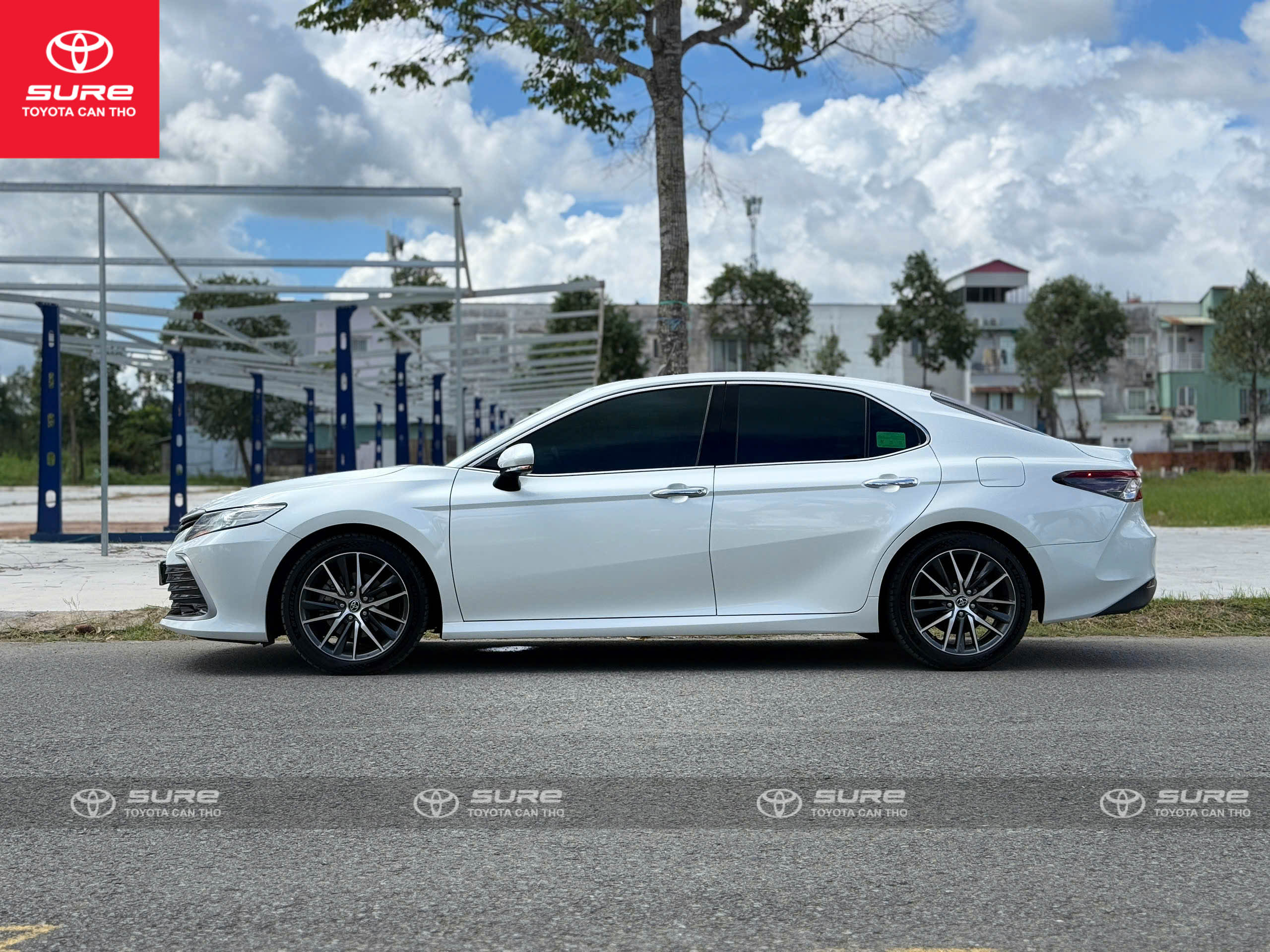 Camry 2.0Q