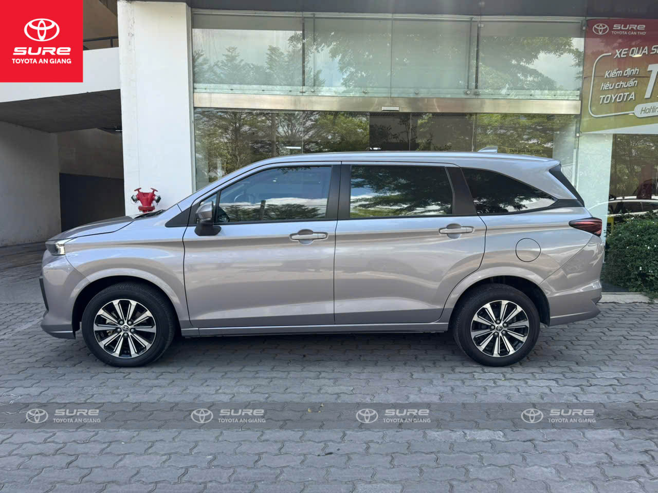 AVANZA PREMIO CVT
