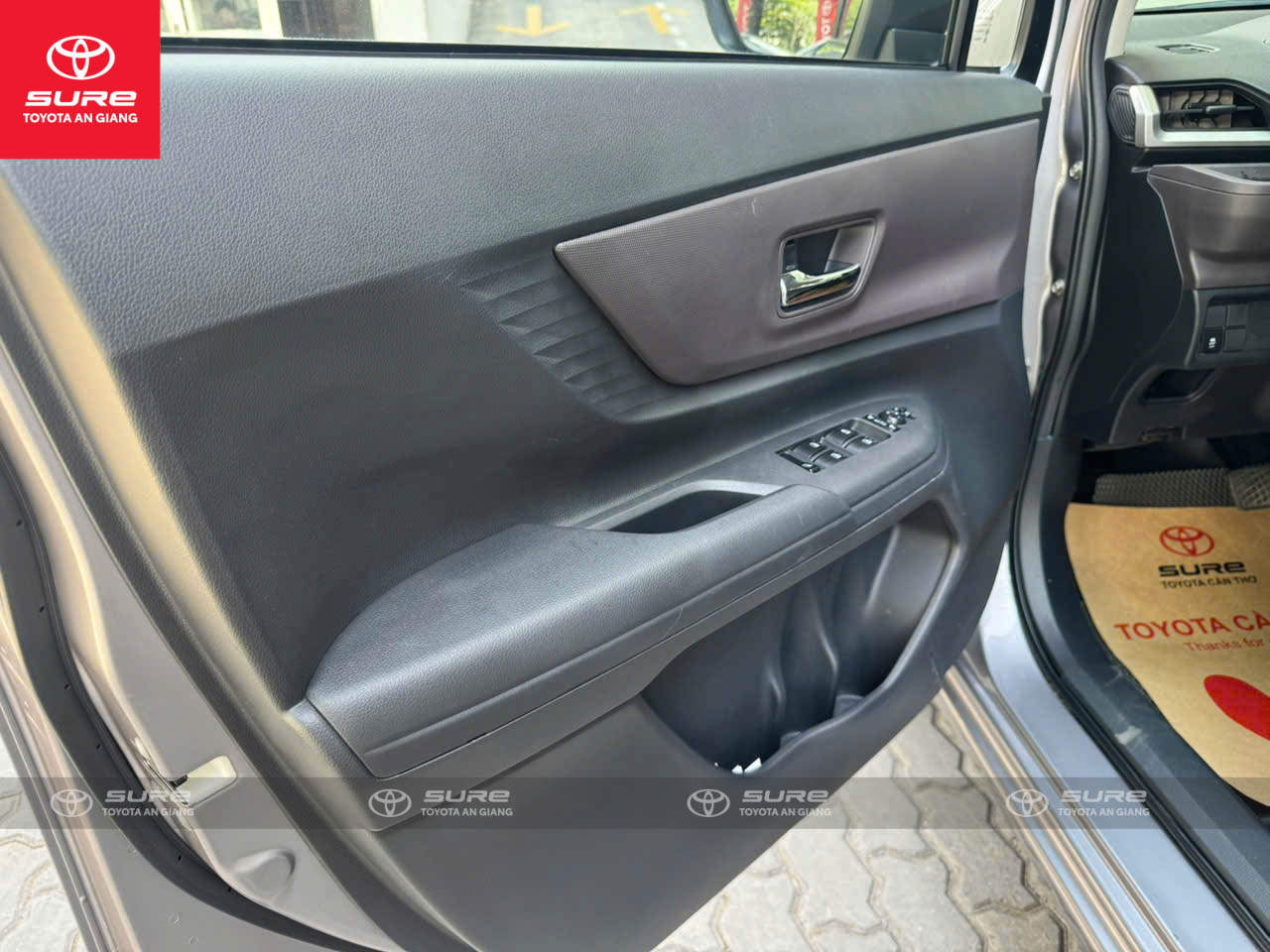 AVANZA PREMIO CVT
