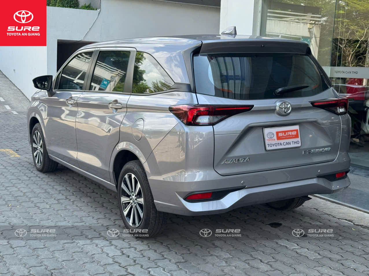 AVANZA PREMIO CVT