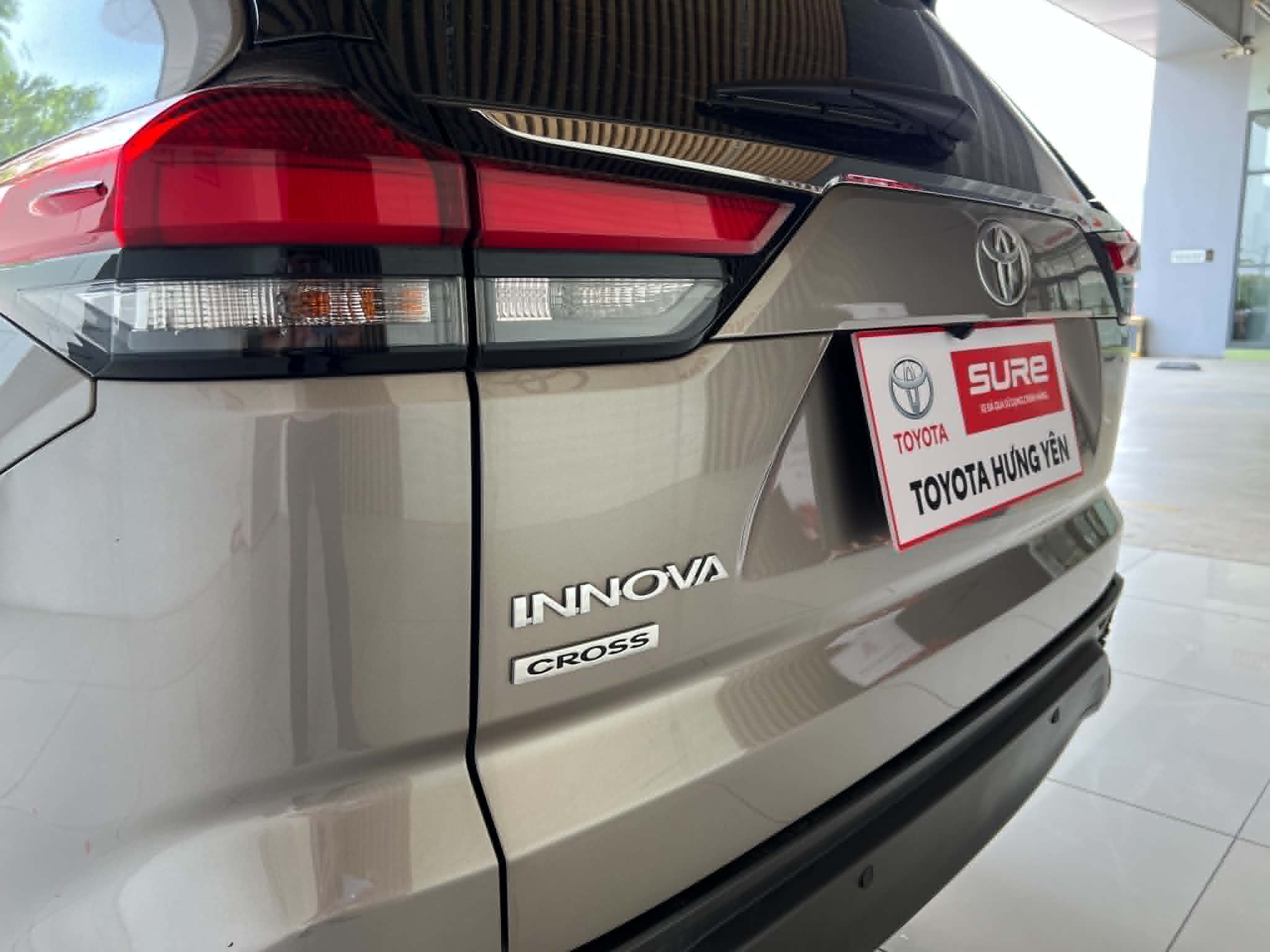 INNOVA CROSS 2.0V