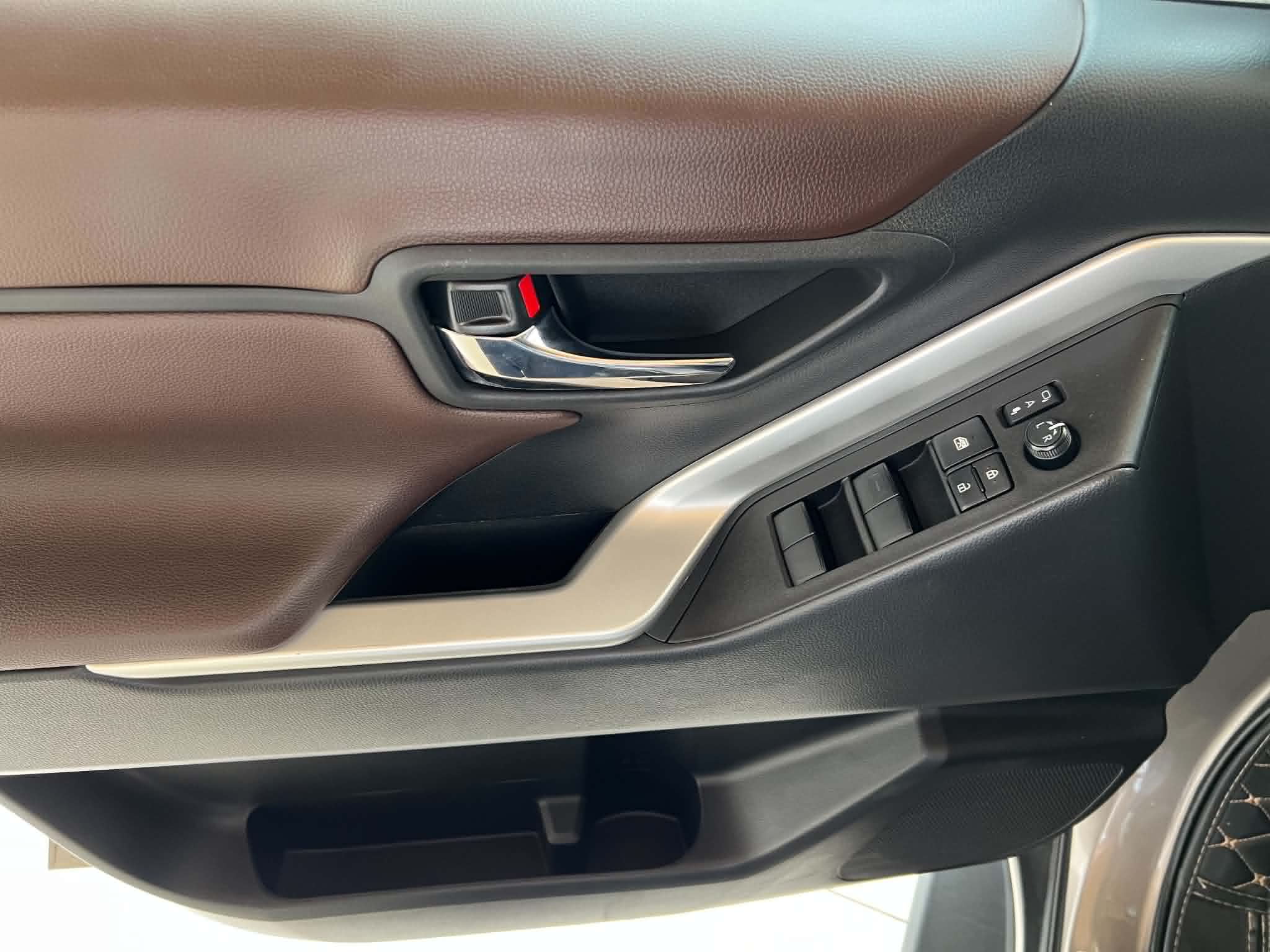 INNOVA CROSS 2.0V